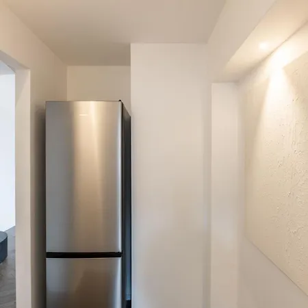 Uno - Via Loveno, By Lovecomo Holiday home *